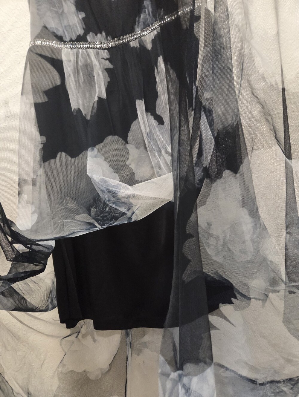 Black Floral Sheer Maxi Elegant Dress - Picture 5 of 6